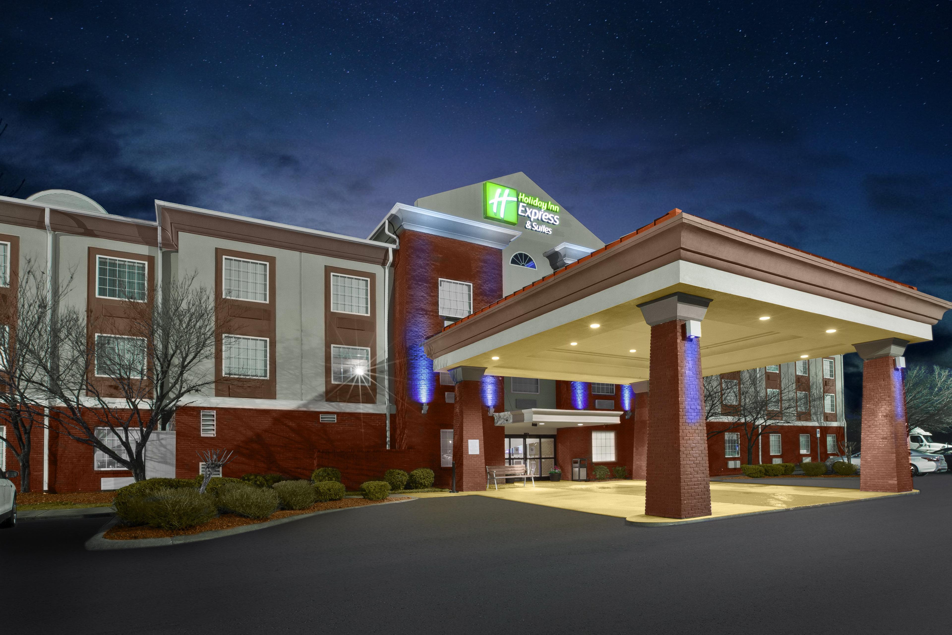 Holiday Inn Express Hotel & Suites Manchester Conference Center By Ihg Екстериор снимка